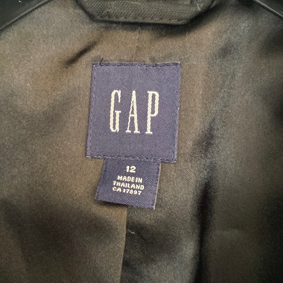 Gap Ladies Two Button Closure Blazer - Picture 2 of 5
